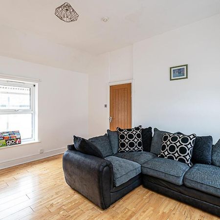 Two Bedroom Holiday Apartment Colwyn Bay Exterior photo